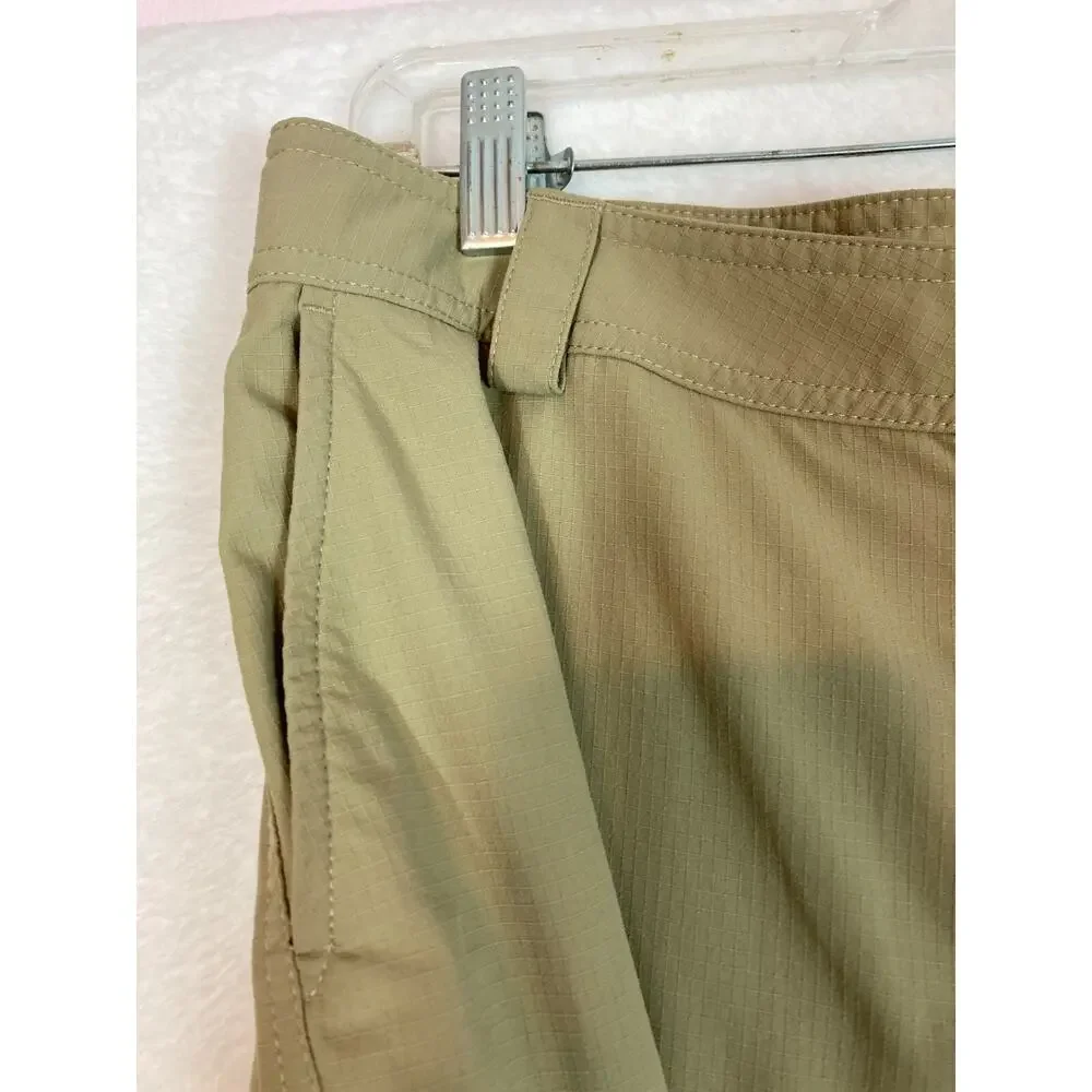 Under Armour Youth XL Khaki Nylon Hybrid Cargo Shorts Ripstop‎ Hiking Outdoor